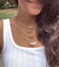 Load image into Gallery viewer, Mini knotty knot necklace - sand
