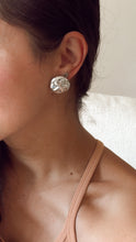 Load image into Gallery viewer, Vintage Sterling Silver starfish studs
