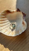 Load image into Gallery viewer, Vintage Seaglass ring
