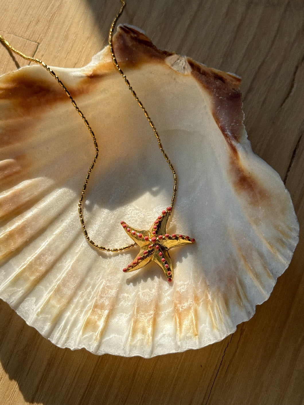 Coral starfish necklace